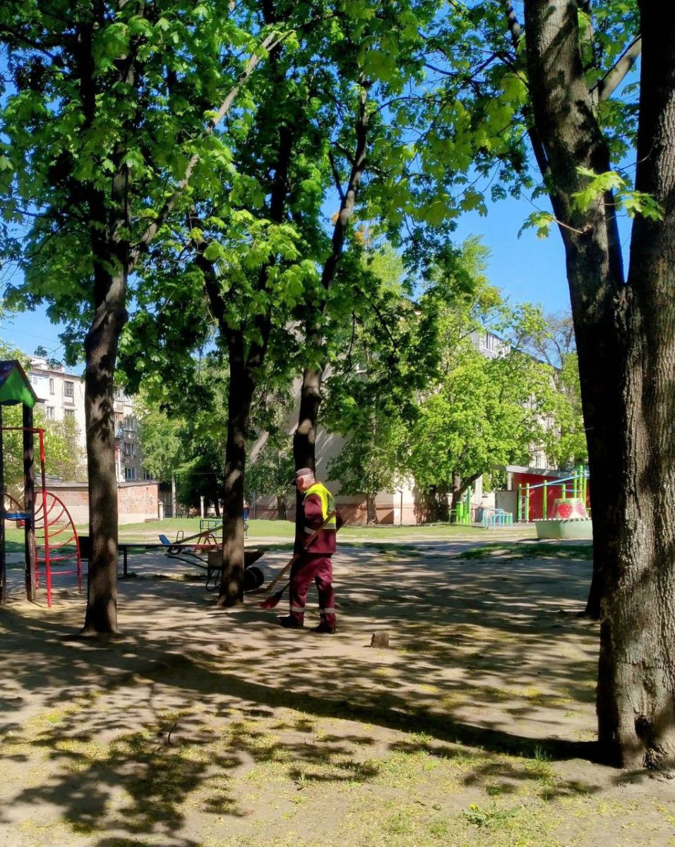 Перевірили санітарний стан Слобідського району комунальники: Новини Харкова